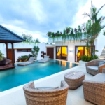 051 Luxury villa with pool